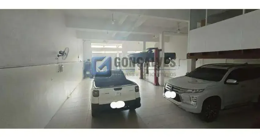 Sobrado 4 dormitórios, 413 mts² na Vila Curuça em Santo André.