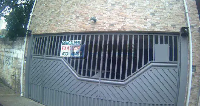 Sobrado 3 Dormitórios com Suíte e 2 Vagas à Venda em Taboão, SBC