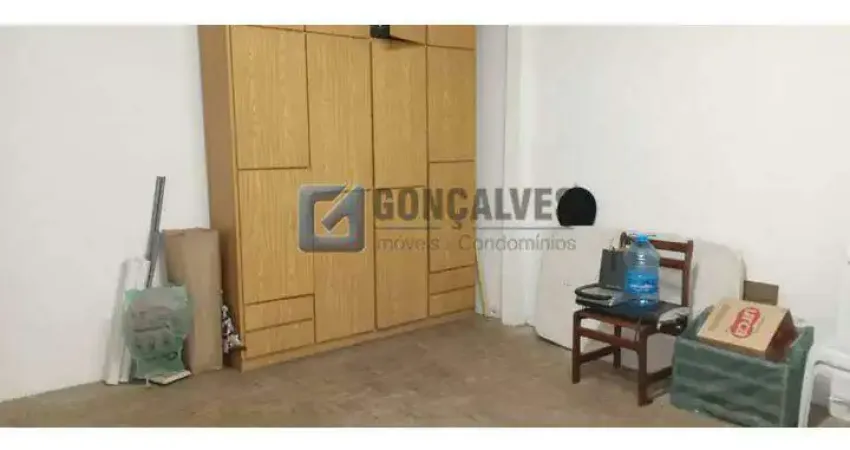 Sobrado á venda á venda no Bairro Cerâmica em São Caetano do Sul com 174m² de área útil e 3 Dormitórios.