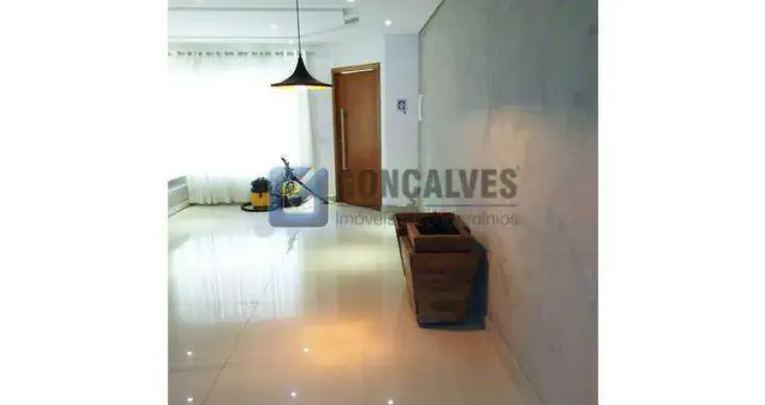 Sobrado Residencial à Venda em Jordanópolis, São Bernardo do Campo – 3 Quartos (1 suíte), 4 Vagas