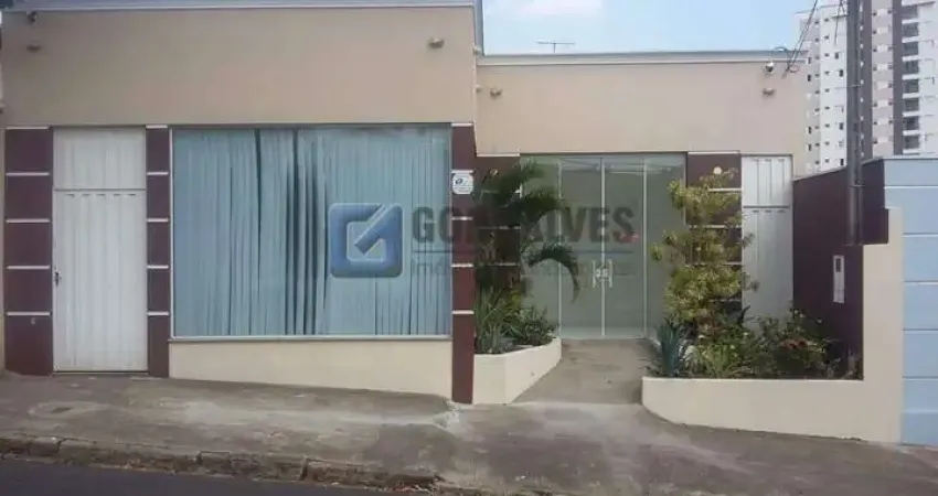 Sala Comercial à Venda no Centro de Indaiatuba – 250m², 3 Banheiros, Sem Condomínio