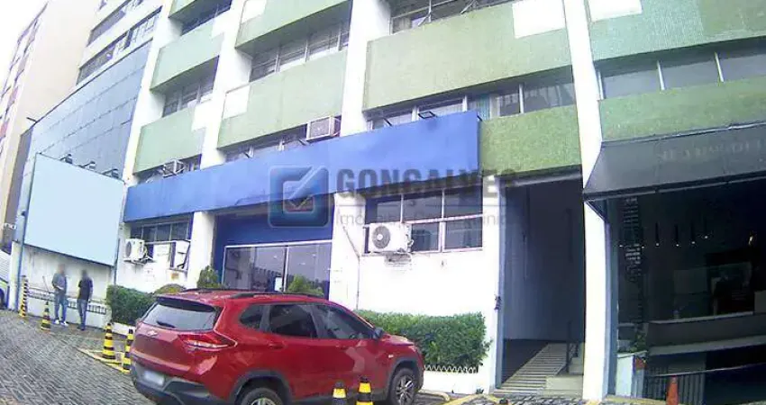 Salão Comercial 700 m² à Venda em Vila Bastos, Santo André — 7 Vagas, Piso Frio