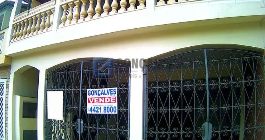 Casa à venda no Campestre, Santo André – 2 quartos, 1 suíte, 5 vagas