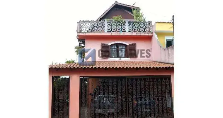 Sobrado residencial de 3 quartos com 2 vagas em Piraporinha, Diadema – Venda