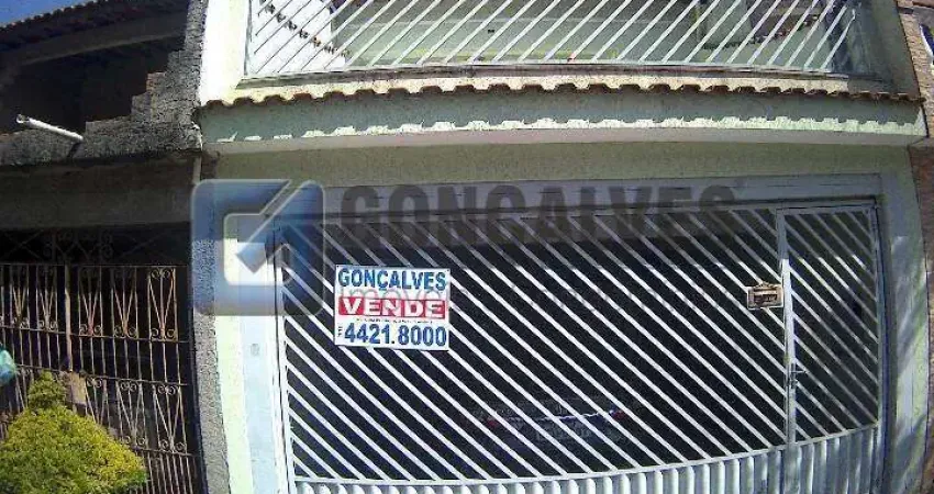 Sobrado à venda no Parque Gerassi, Santo André – 2 dorms, 1 suíte, quintal e churrasqueira