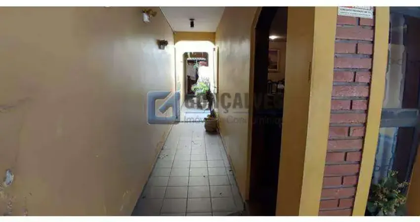 Sobrado Residencial com 3 Dormitórios e 2 Vagas em Nova Petrópolis, SB Campo