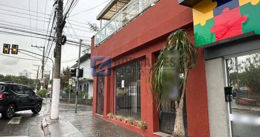 Sobrado à venda no bairro nova petrópolis em são bernardo do campo com 470m² e 6 dormitórios sendo 3 suítes.