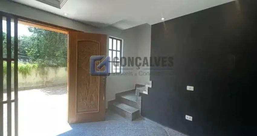 Sobrado, 03 quartos sendo 1 suíte, centro, são bernardo do campo.