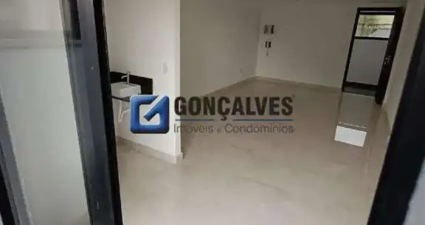 Sala Comercial à Venda | 31,09 m² em Parque Jaçatuba, Santo André - R$ 283.000