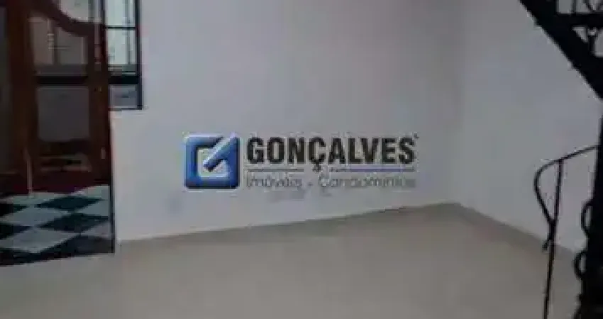 Sobrado à venda | 3 quartos, 2 banheiros, 1 vaga — Santa Maria, São Caetano do Sul