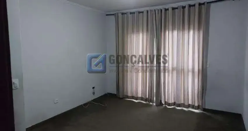 Sobrado 2 dormitórios sendo 1 suite, 146 mts² no bairro utinga em santo andré.