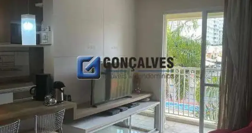 Casa Residencial à Venda em Mauá, São Caetano do Sul – 63m² (interna) + 63m² (externa), Laminado/Porcelanato