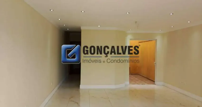 Sobrado Residencial com 3 Suítes, 4 Vagas e Quintal em Assunção (SB Campo) – Venda R$1.200.000