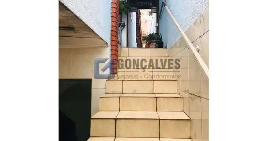 Casa 3 dormitórios sendo 1 suite, 180 mts² no bairro campestre em santo andré.