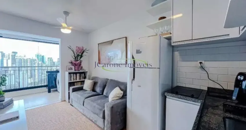 Apartamento mobiliado a venda em andar alto na Vila Mariana em São Paulo / SP