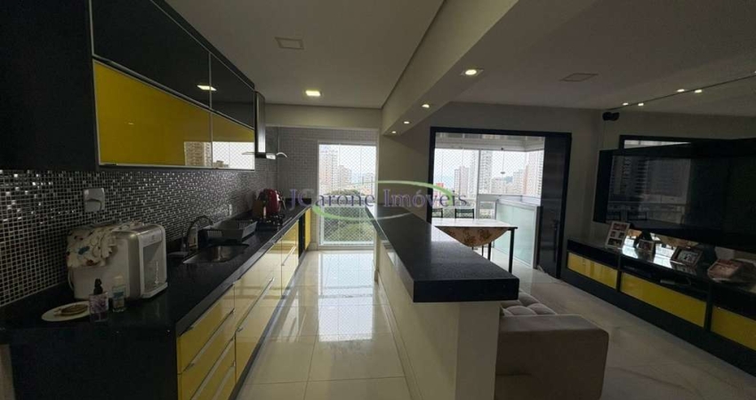 Venda de apartamento reformado e  mobiliado com 2 quartos, com Vista Mar no The Garden em Santos/SP