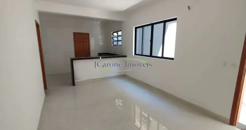 Casa sobreposta térrea Nova a venda com 3 quartos e 2 vagas no bairro do Embare em Santos / SP
