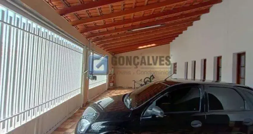 Casa térrea à venda no bairro mauá em são caetano do sul, com área útil de 240 m², 3 dormitorios amplos.