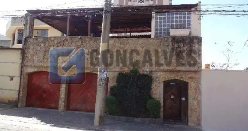 Casa 3 dormitórios sendo 1 suite, 660 mts² no bairro campestre em santo andré.