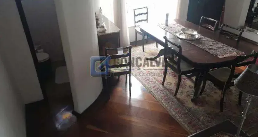 Casa com 4 quartos à venda na FRANCESCO DE MARTINI, R, Olímpico, São Caetano do Sul