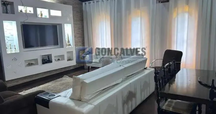 Casa 3 dormitórios sendo 1 suite, 225 mts² na vila humaita em santo andré.