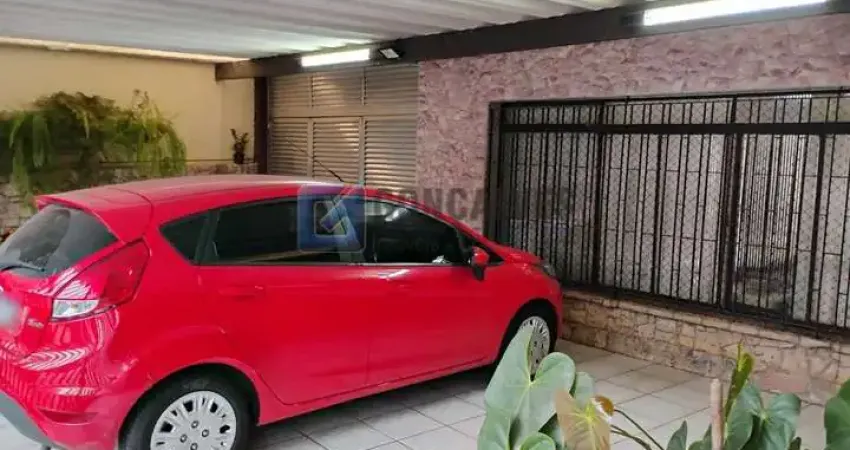 Casa com 3 quartos à venda na CASTRO ALVES, R, Cerâmica, São Caetano do Sul