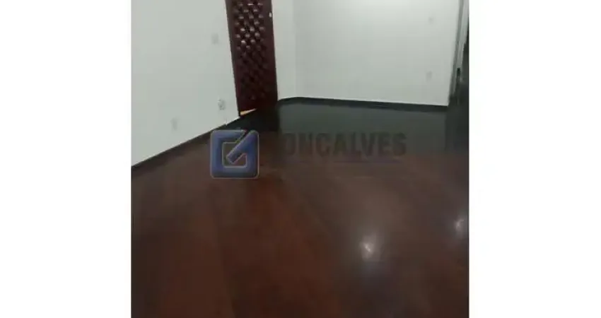 Sobrado com 3 quartos para locação no jardim las vegas em santo andré/sp.