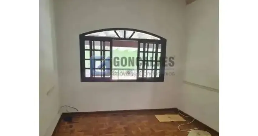 Casa com 2 quartos para alugar na ANGELO PESSOTTI, R, Assunção, São Bernardo do Campo