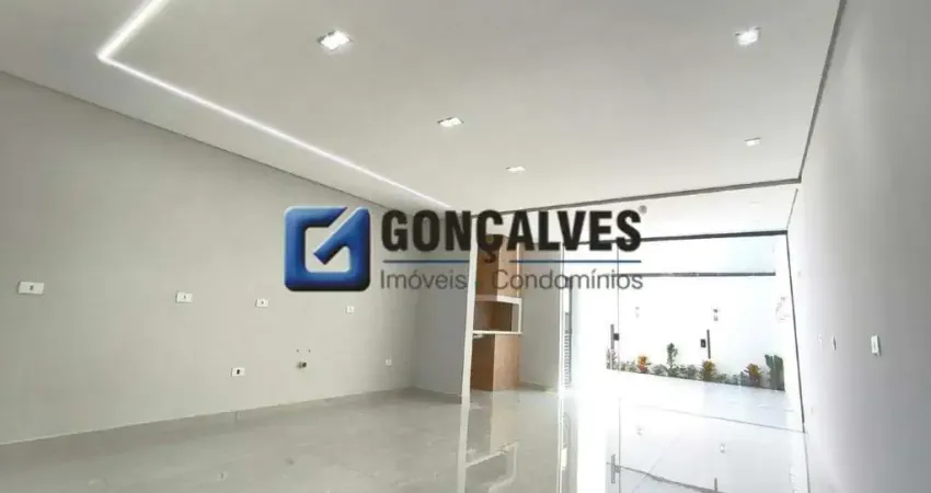 Sobrado com 3 suítes, 4 vagas de garagem e frente em Assunção, SBCampo – Financia e Permuta