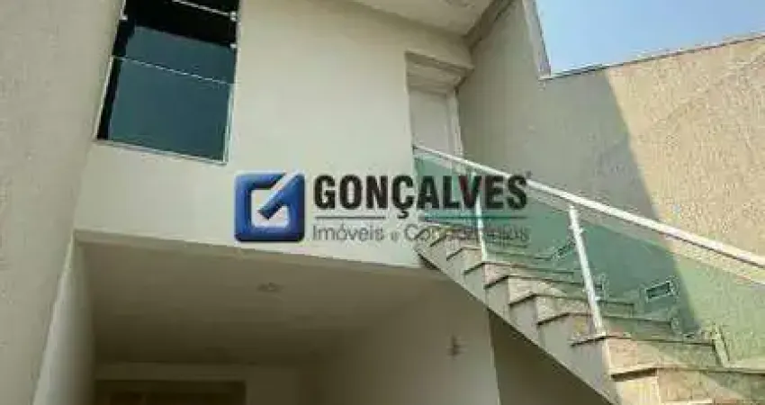 Sobrado Residencial com 3 Quartos, 5 Vagas e Excelente Localização em Vila Camilópolis