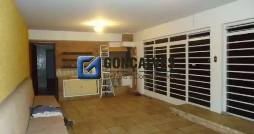 Sobrado Residencial no Anchieta, SBCampo – 3 Quartos (1 Suíte) | 2 Vagas, 323 m² Úteis