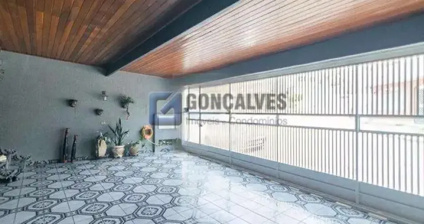 Casa com 4 quartos para alugar na Rua Santa Catarina, Cidade São Jorge, Santo André