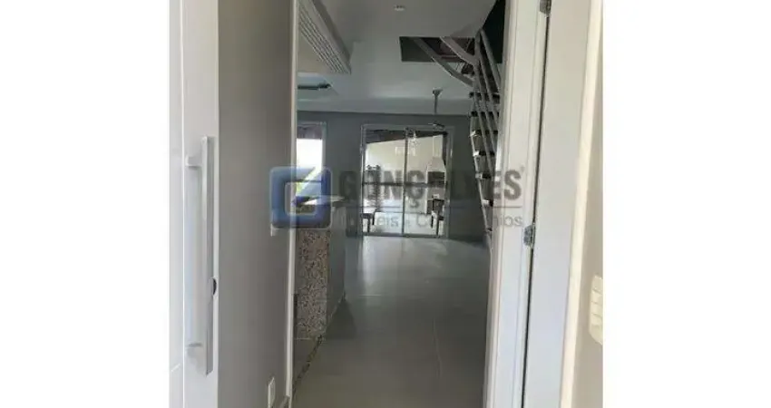 Casa com 3 quartos para alugar na Avenida Miro Vetorazzo, Demarchi, São Bernardo do Campo