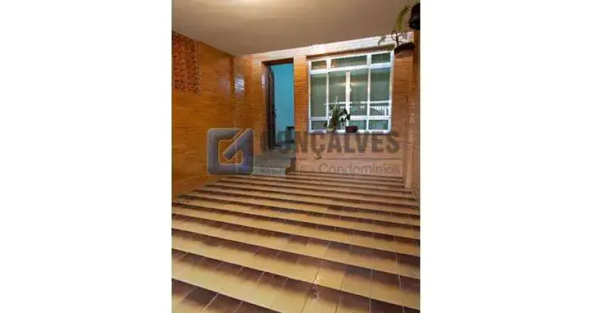 Casa com 2 quartos para alugar na Rua das Caneleiras, Jardim, Santo André