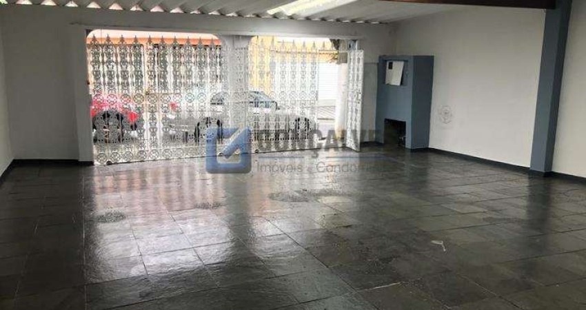 Casa com 2 quartos para alugar na AMADEO PAULINO VALLERIO, R, Santa Terezinha, São Bernardo do Campo