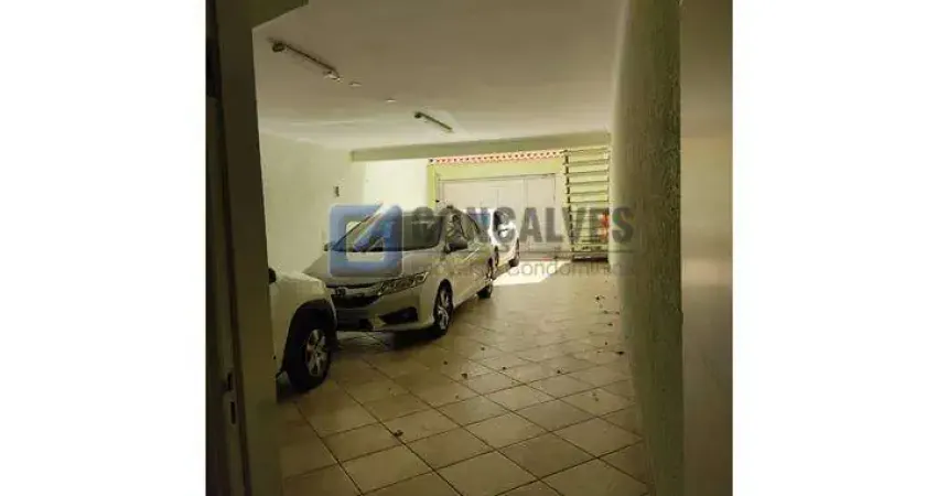 Casa com 3 quartos para alugar na RAMIZ GALVAO, R, Vila Assunção, Santo André