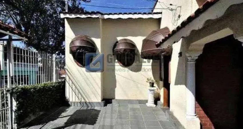 Casa com 4 quartos para alugar na OSVALDO CRUZ, R, Santa Paula, São Caetano do Sul