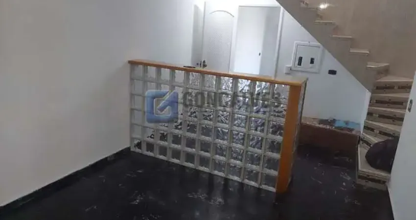 Casa com 3 quartos para alugar na CARINA, R, Jardim Hollywood, São Bernardo do Campo