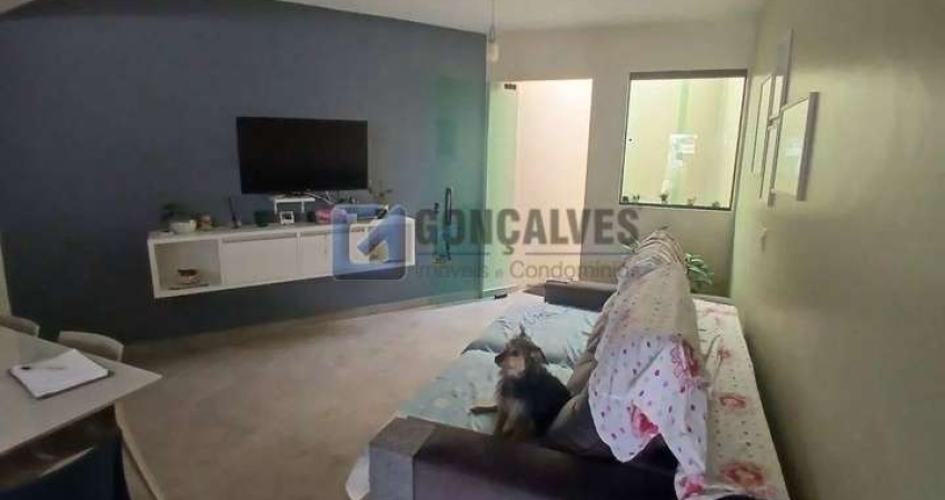 Casa com 2 quartos para alugar na MOCAMBO, R, Vila Lucinda, Santo André