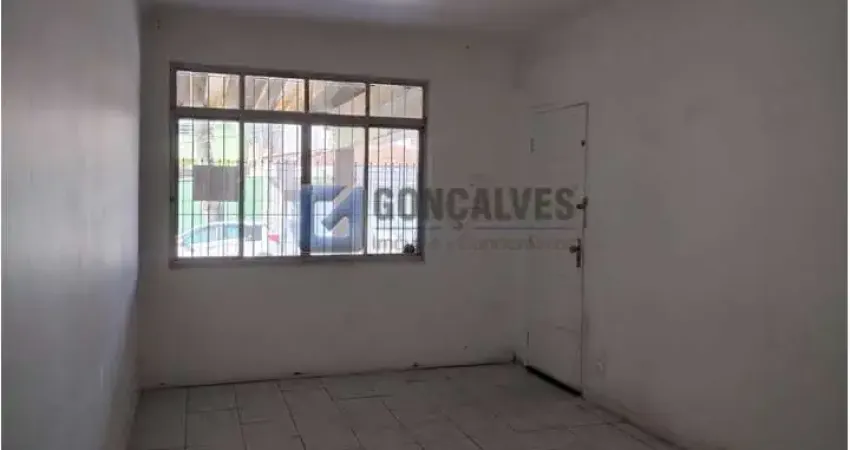 Casa com 2 quartos para alugar na CARLOS LACERDA, R, Santa Terezinha, São Bernardo do Campo
