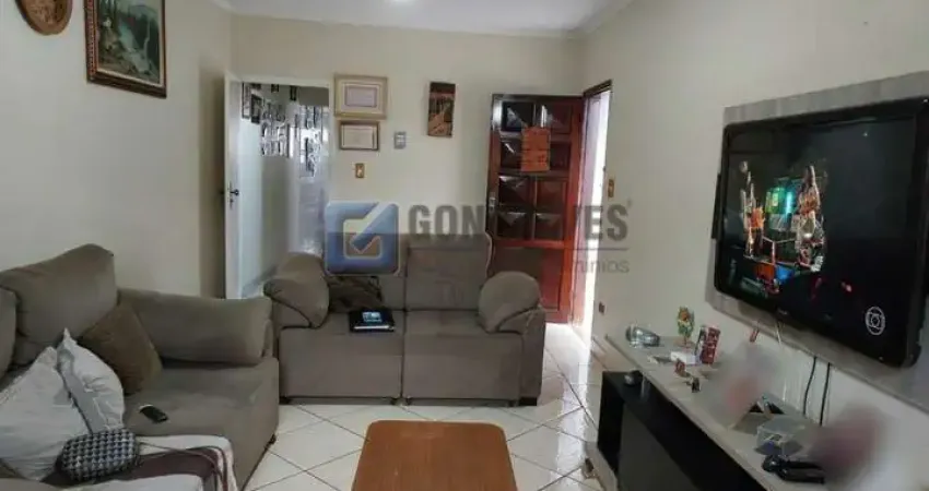 Casa com 3 quartos para alugar na CRISTOVAO DE BARROS, R, Assunção, São Bernardo do Campo