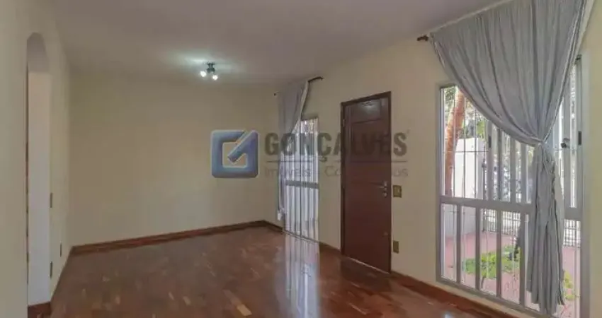 Casa com 3 quartos para alugar na Avenida Tietê, Campestre, Santo André