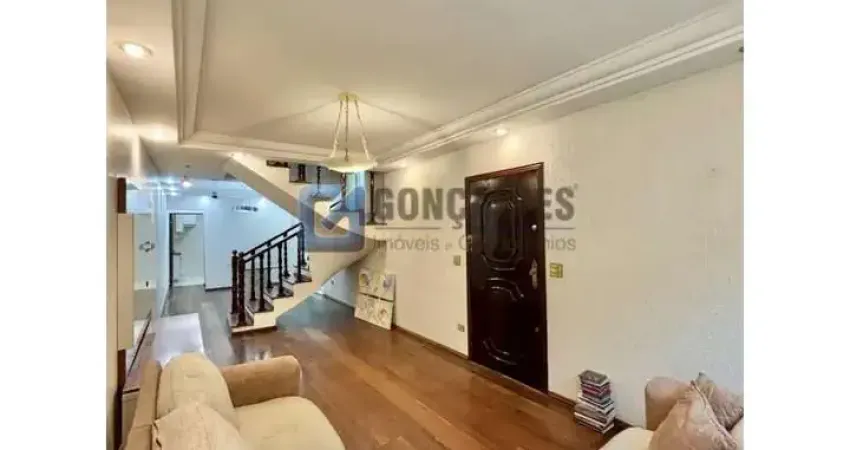 Casa com 3 quartos para alugar na BENEDITO LUIZ RODRIGUES, R, Nova Petrópolis, São Bernardo do Campo