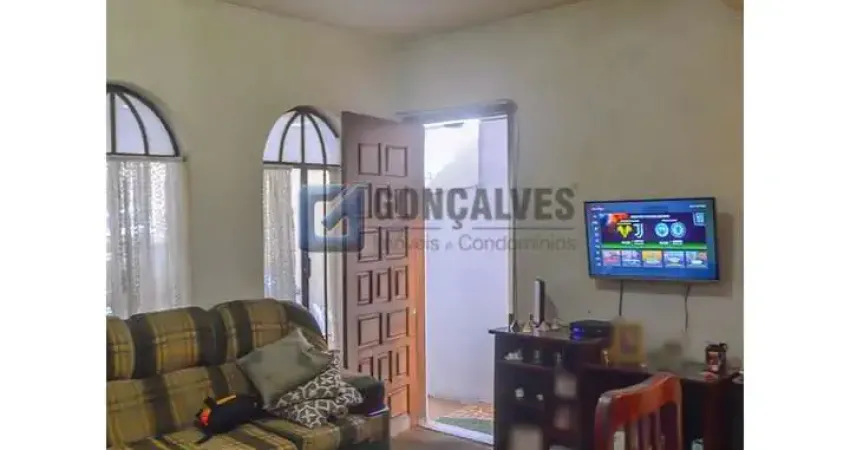 Casa com 3 quartos para alugar na BENEDITO LUIZ RODRIGUES, R, Nova Petrópolis, São Bernardo do Campo