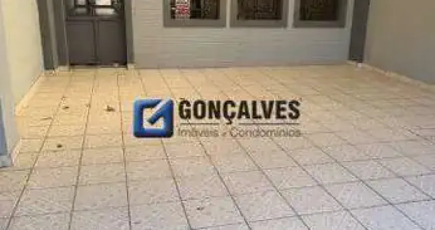 Sobrado residencial para aluguel em Vila Pires, Santo André – 3 quartos, 2 vagas, acabamento em madeira