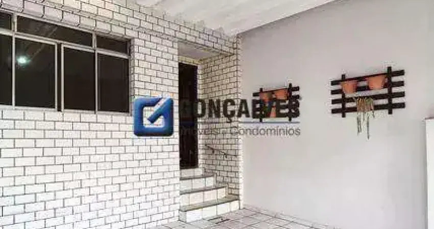Casa para Aluguel em Paulicéia, São Bernardo do Campo - 2 Quartos, 1 Suíte