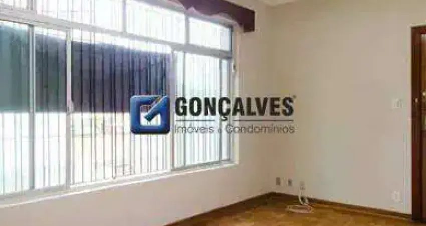 Casa para Aluguel no Centro de São Bernardo do Campo – 3 Quartos, 3 Vagas, Amplo Quintal