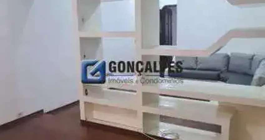 Sobrado para Aluguel em Demarchi, São Bernardo do Campo — 3 Quartos (1 Suíte) | 2 Vagas