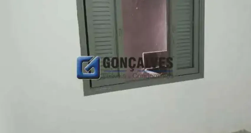 Aluguel de Casa 1 Dormitório em Jardim do Estádio, Santo André - 45 m²