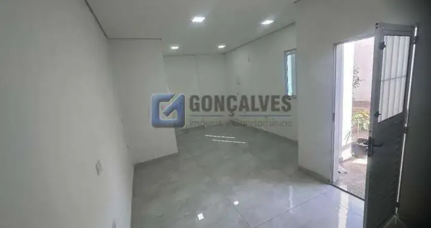 Casa para Aluguel em São Caetano do Sul (Cerâmica) – 1 Quarto, 1 Banheiro, 30 m²